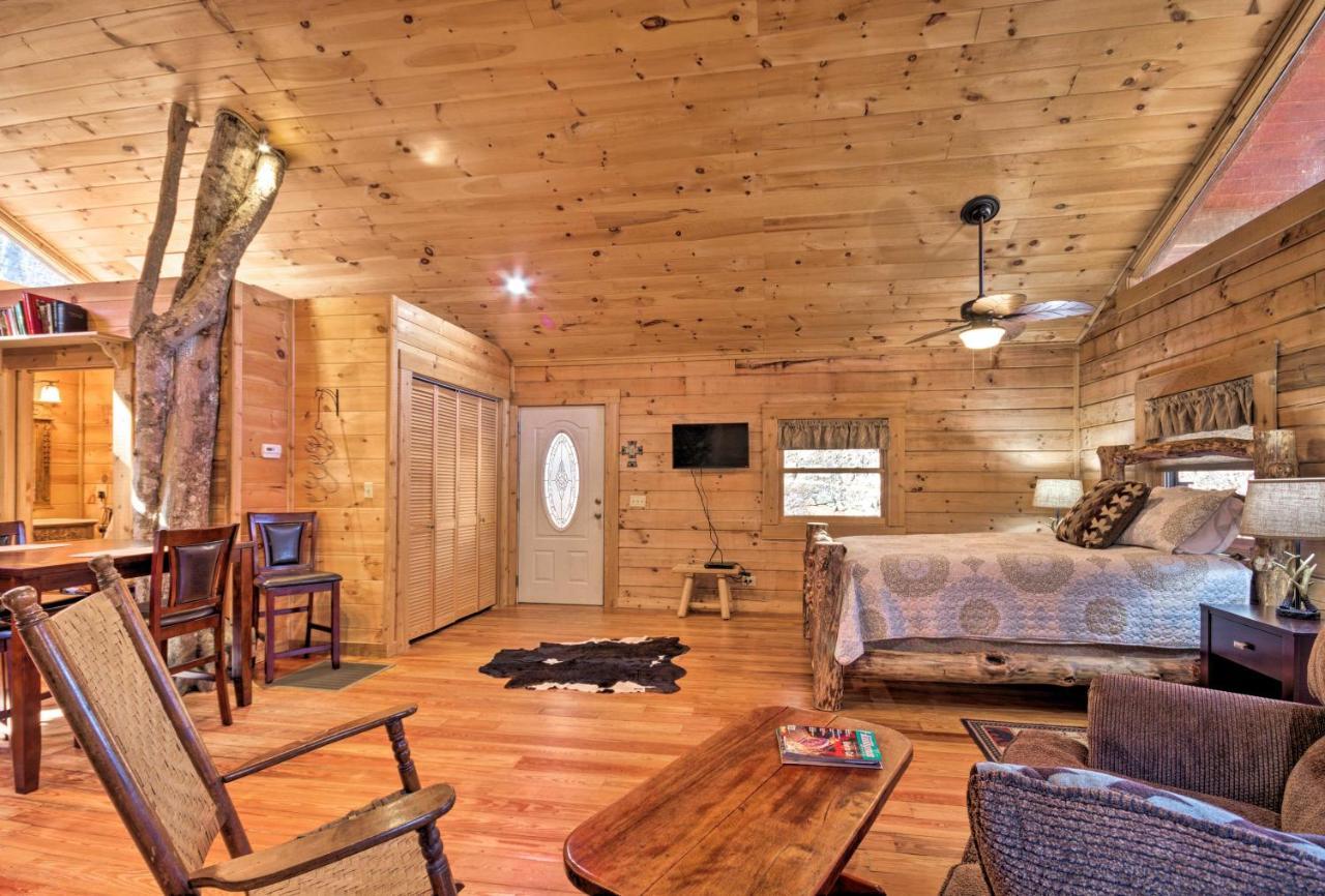 Bryson City Cabin With Wraparound Deck And Hot Tub Exterior foto