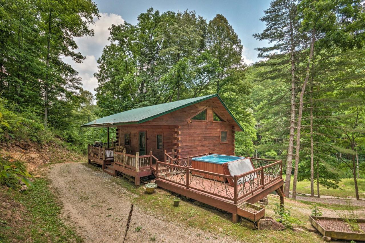 Bryson City Cabin With Wraparound Deck And Hot Tub Exterior foto