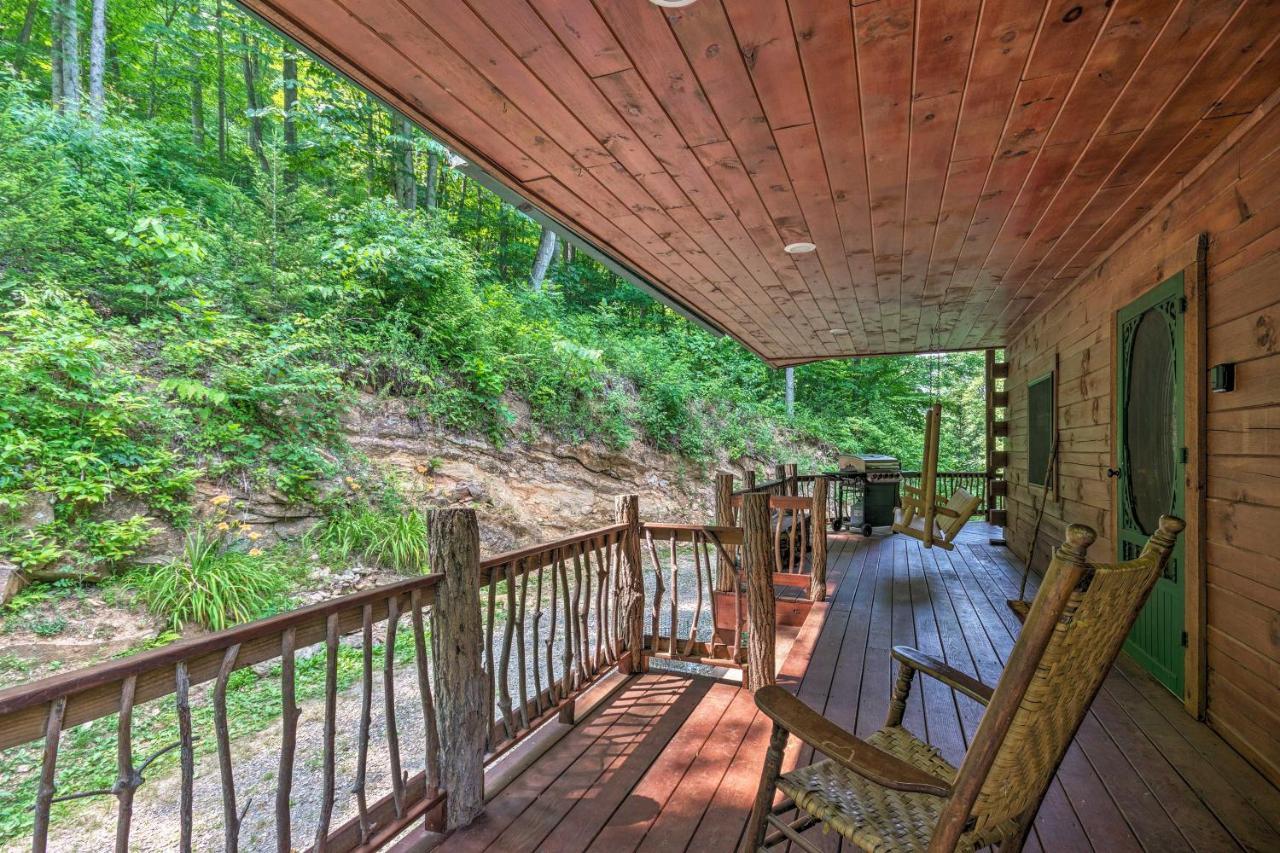 Bryson City Cabin With Wraparound Deck And Hot Tub Exterior foto