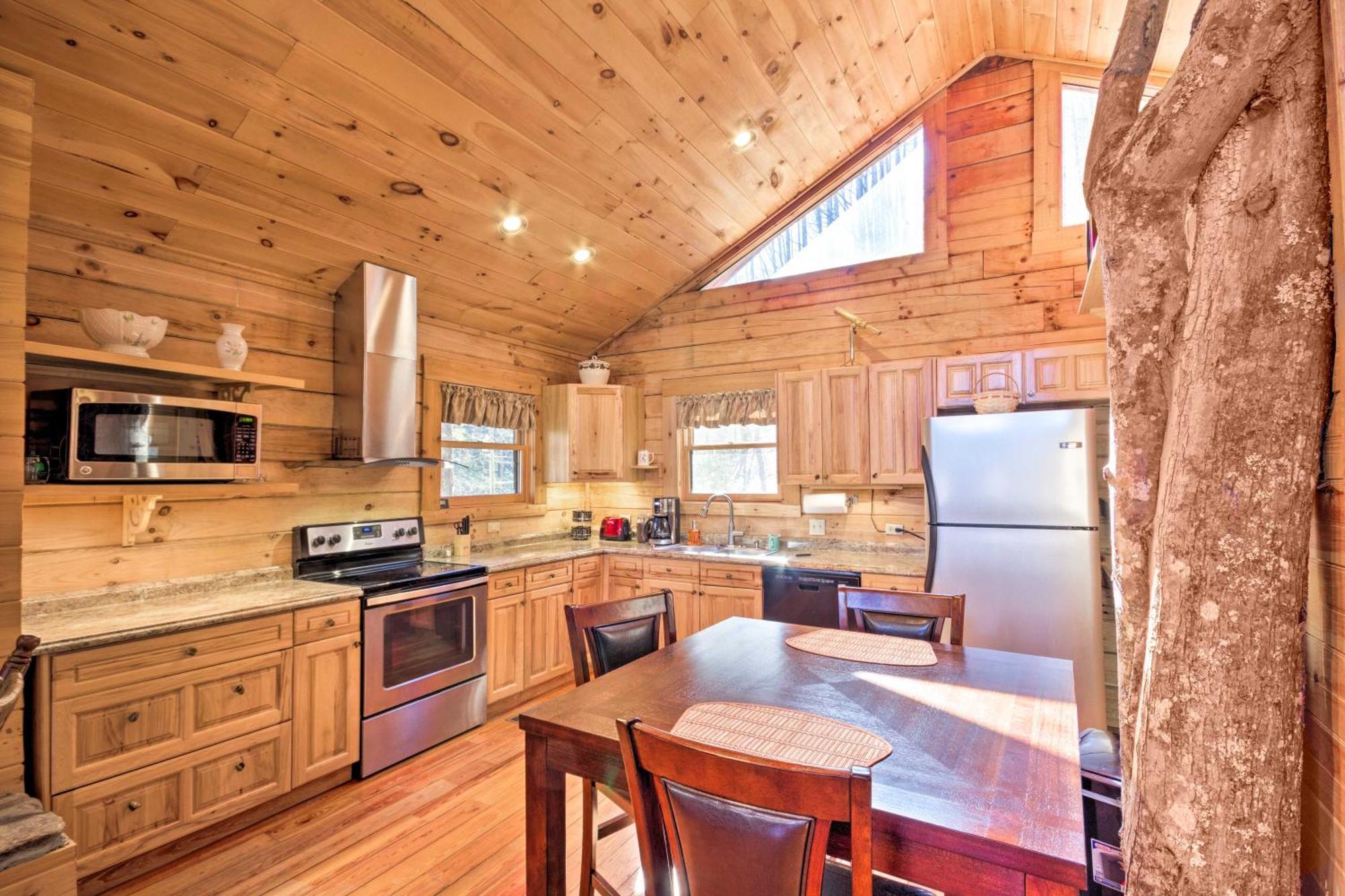 Bryson City Cabin With Wraparound Deck And Hot Tub Exterior foto